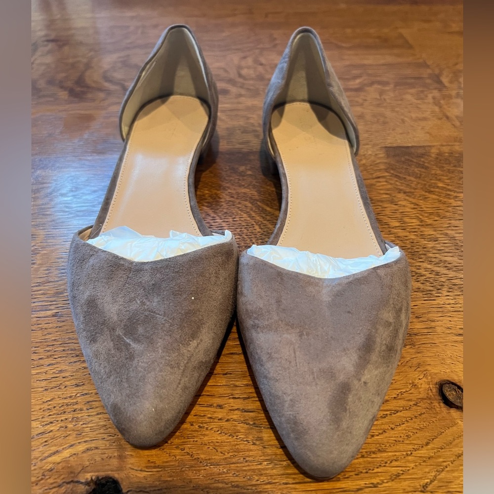 JCrew Women’s Greyish Beige Suede pointy flats. Size 8.5 brand new.